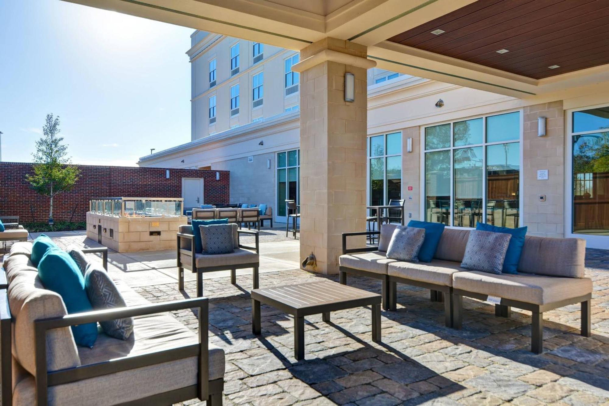 Courtyard By Marriott Jackson Madison Hotel Exterior photo