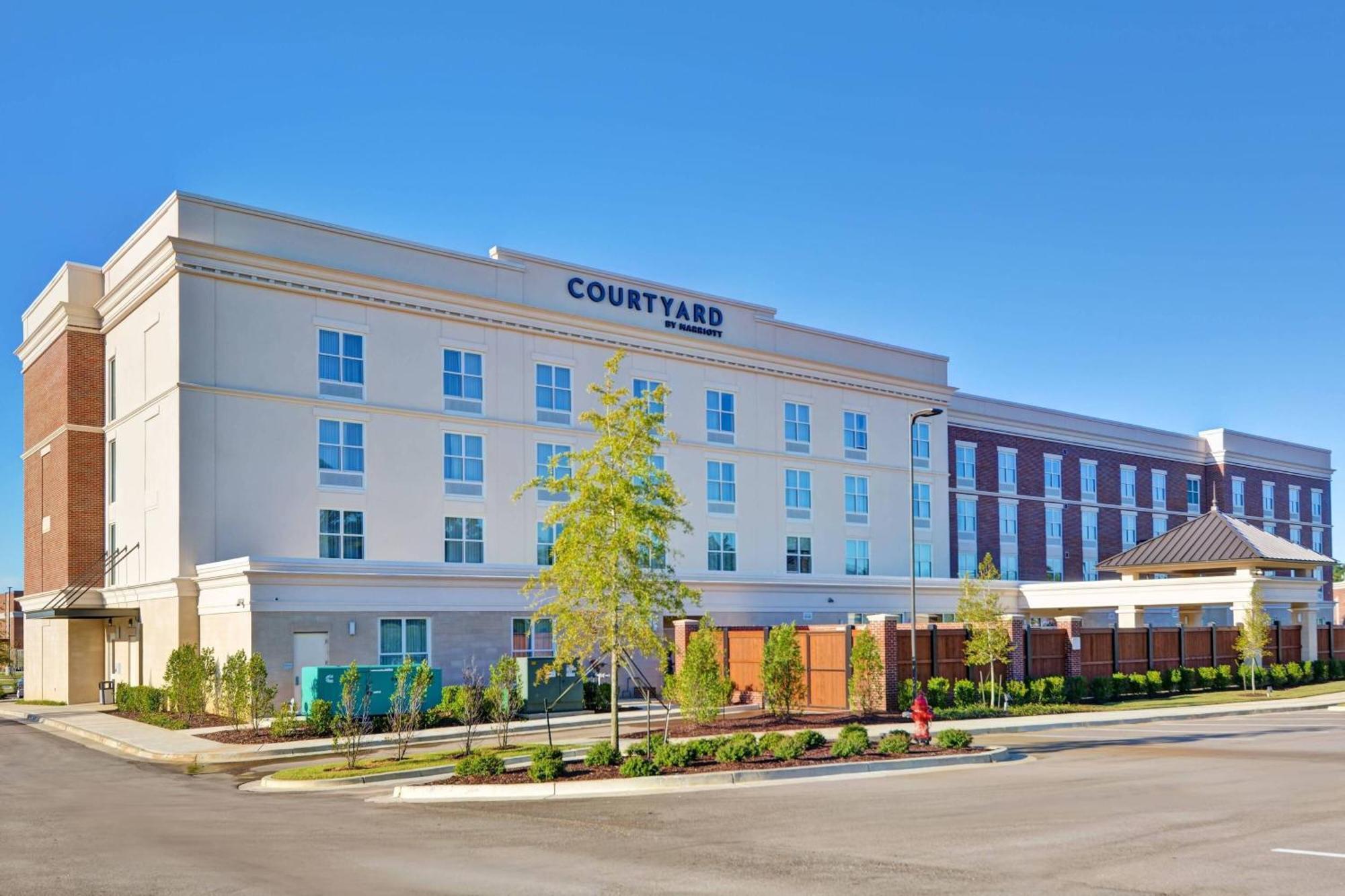 Courtyard By Marriott Jackson Madison Hotel Exterior photo